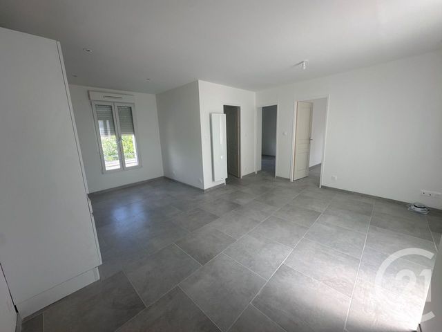 Appartement &agrave; louer - 2 pi&egrave;ces - 45,56 m2 - St Clement - 89 - BOURGOGNE