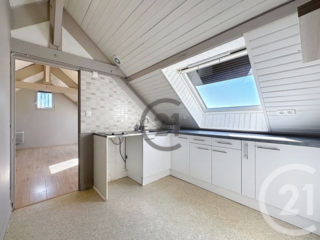 Appartement &agrave; louer - 2 pi&egrave;ces - 28 m2 - Sens - 89 - BOURGOGNE
