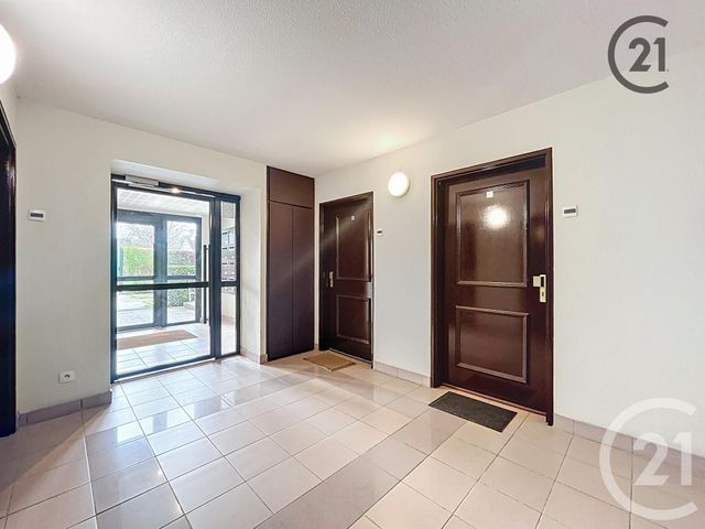 Appartement T2 &agrave; vendre - 2 pi&egrave;ces - 47,85 m2 - Villeneuve Sur Yonne - 89 - BOURGOGNE