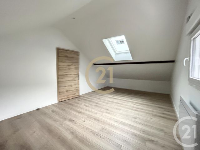 Maison &agrave; louer - 3 pi&egrave;ces - 69 m2 - Sens - 89 - BOURGOGNE