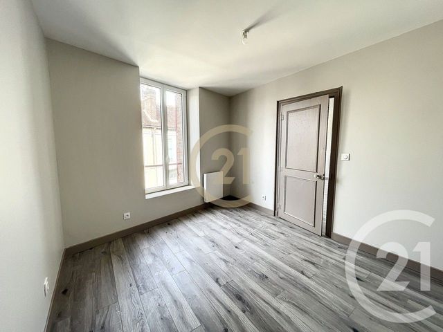 Appartement &agrave; louer - 2 pi&egrave;ces - 53,40 m2 - Villeneuve Sur Yonne - 89 - BOURGOGNE