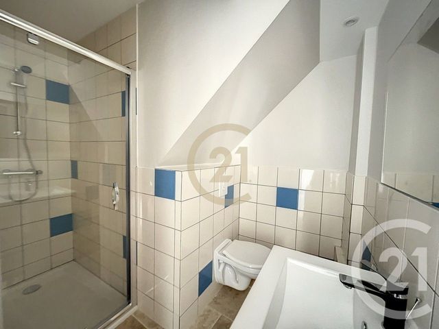 Appartement &agrave; louer - 2 pi&egrave;ces - 53,40 m2 - Villeneuve Sur Yonne - 89 - BOURGOGNE
