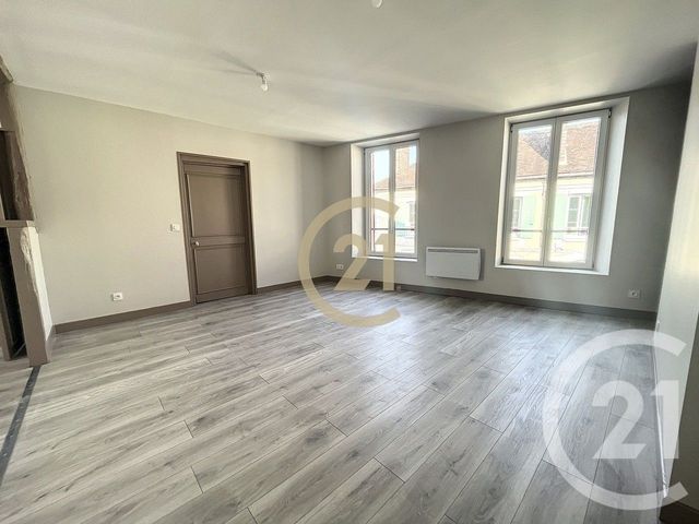 Appartement &agrave; louer - 2 pi&egrave;ces - 53,40 m2 - Villeneuve Sur Yonne - 89 - BOURGOGNE