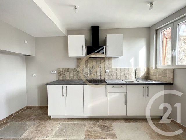 Appartement &agrave; louer - 2 pi&egrave;ces - 53,40 m2 - Villeneuve Sur Yonne - 89 - BOURGOGNE