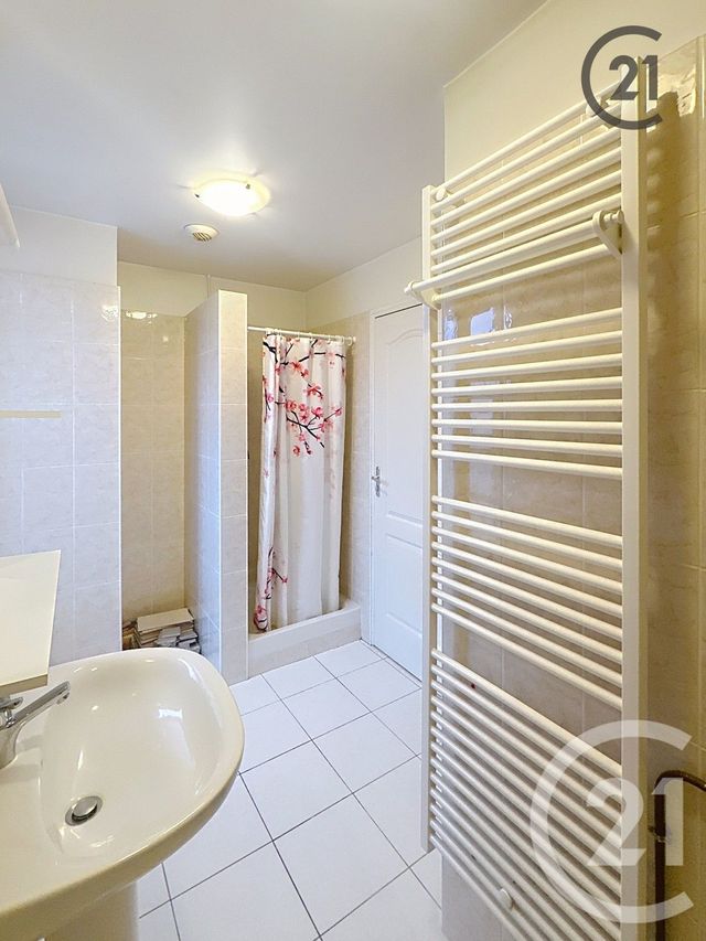 Appartement F2 &agrave; louer - 2 pi&egrave;ces - 45,13 m2 - Sens - 89 - BOURGOGNE