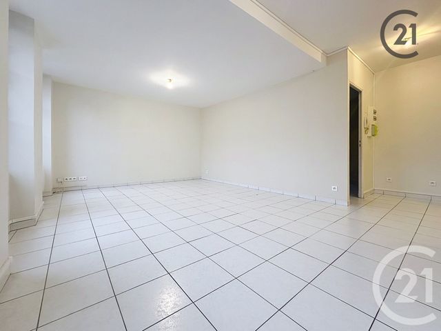 Appartement F2 &agrave; louer - 2 pi&egrave;ces - 45,13 m2 - Sens - 89 - BOURGOGNE