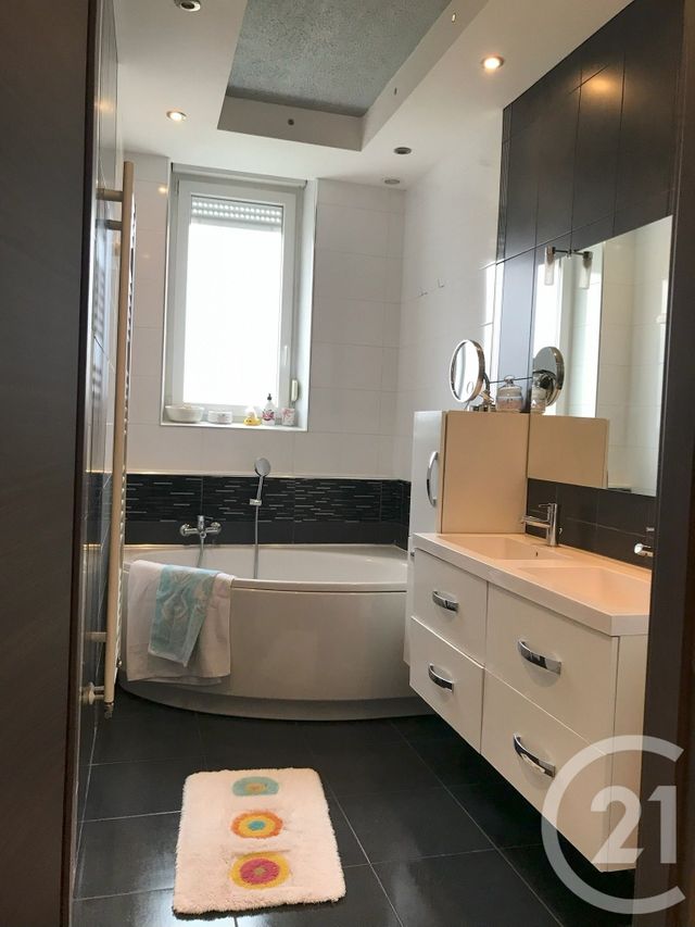 Appartement F4 à vendre - 4 pièces - 91 m2 - Montigny Les Metz - 57 - LORRAINE