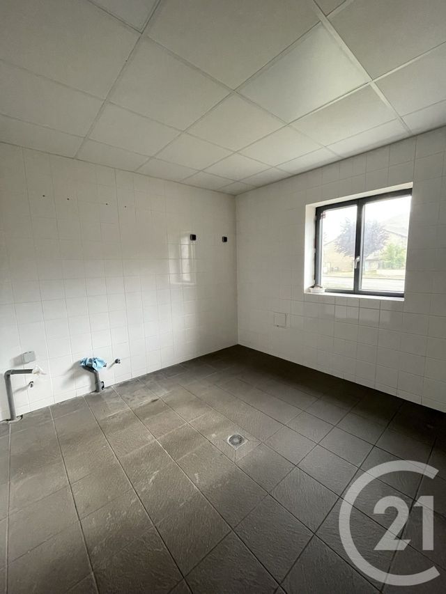 Appartement Local à louer - 2 pièces - 66,71 m2 - Verny - 57 - LORRAINE