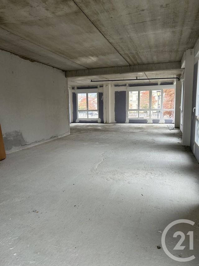 Appartement Local &agrave; louer - 1 pi&egrave;ce - 115 m2 - Le Ban St Martin - 57 - LORRAINE