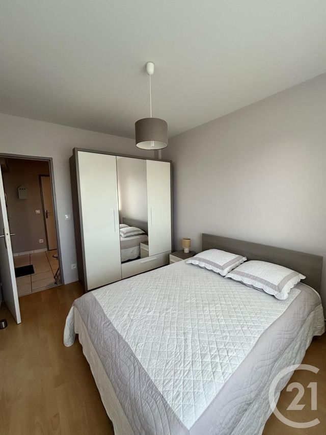 Appartement &agrave; louer - 4 pi&egrave;ces - 75 m2 - Maizieres Les Metz - 57 - LORRAINE