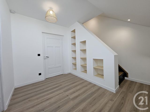 Maison &agrave; louer - 6 pi&egrave;ces - 125 m2 - Woippy - 57 - LORRAINE