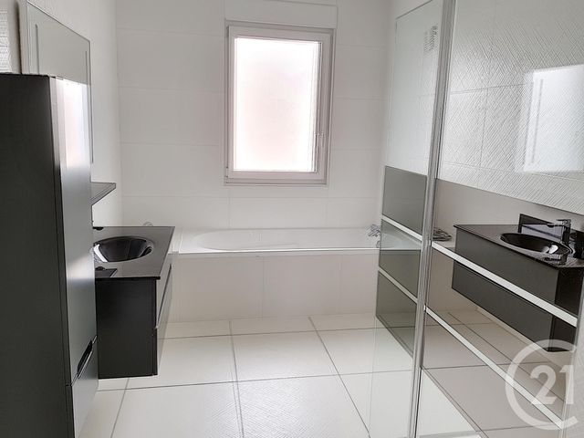 Maison &agrave; louer - 5 pi&egrave;ces - 137,37 m2 - Laquenexy - 57 - LORRAINE