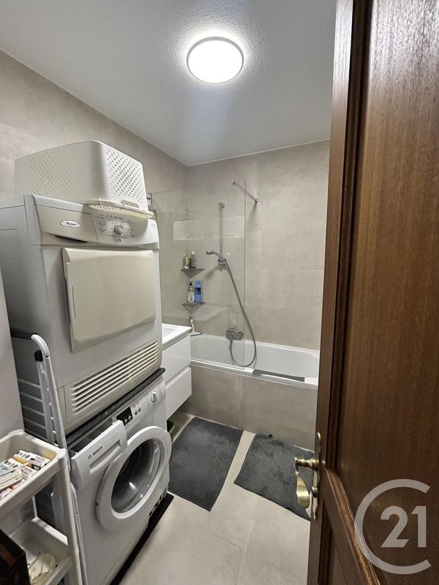 Appartement &agrave; louer - 3 pi&egrave;ces - 63,99 m2 - Maizieres Les Metz - 57 - LORRAINE