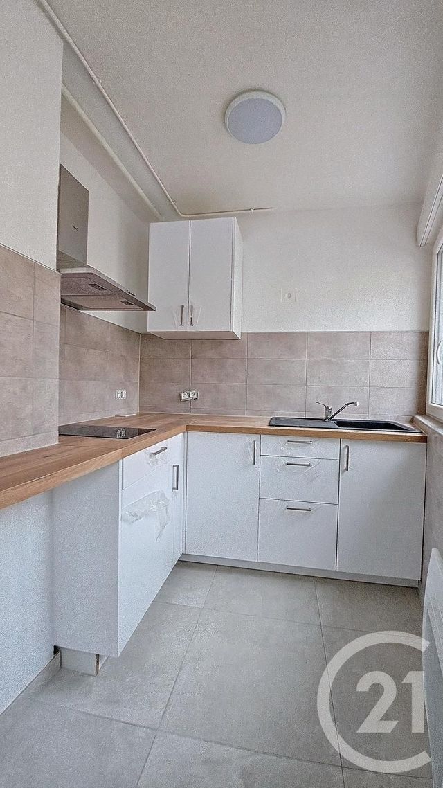 Appartement F1 &agrave; louer - 1 pi&egrave;ce - 24 m2 - Montigny Les Metz - 57 - LORRAINE