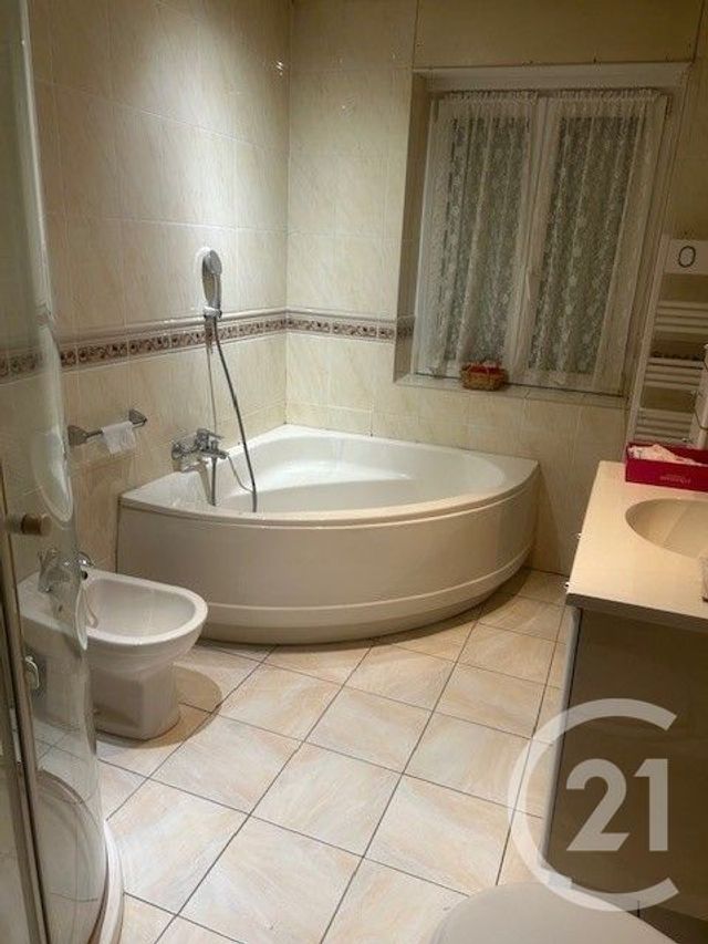 Maison &agrave; vendre - 11 pi&egrave;ces - 213 m2 - Yutz - 57 - LORRAINE