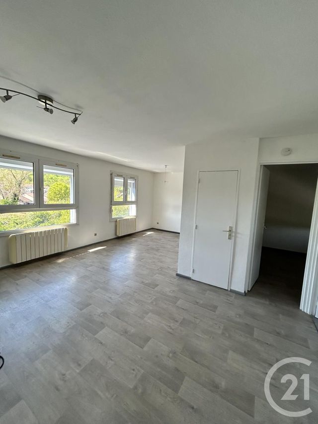 Appartement &agrave; louer - 2 pi&egrave;ces - 48,80 m2 - Maizieres Les Metz - 57 - LORRAINE