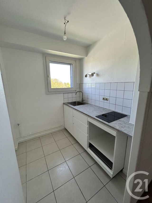 Appartement &agrave; louer - 3 pi&egrave;ces - 47,16 m2 - Maizieres Les Metz - 57 - LORRAINE