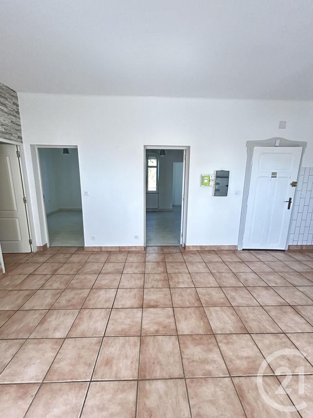 Appartement &agrave; louer - 2 pi&egrave;ces - 49,51 m2 - Montigny Les Metz - 57 - LORRAINE