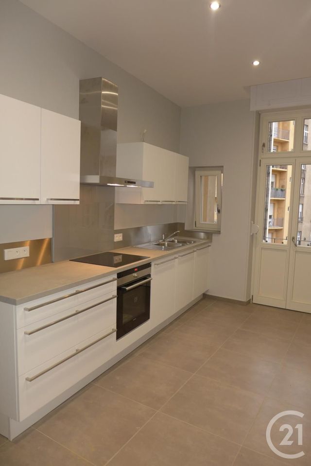 Appartement F4 &agrave; louer - 4 pi&egrave;ces - 108,54 m2 - Metz - 57 - LORRAINE