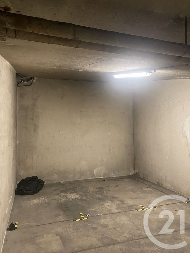 Parking &agrave; louer - 4 m2 - Metz - 57 - LORRAINE