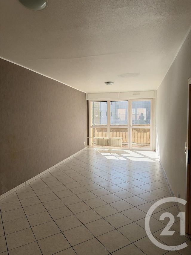 Appartement F3 &agrave; louer - 3 pi&egrave;ces - 75,25 m2 - Metz - 57 - LORRAINE