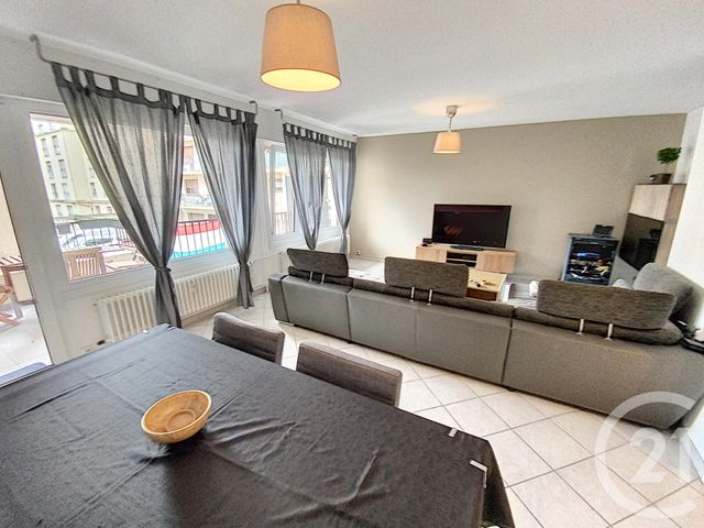 Appartement F4 &agrave; louer - 4 pi&egrave;ces - 84,85 m2 - Metz - 57 - LORRAINE