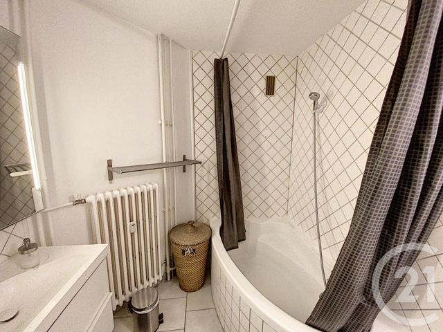 Appartement F4 &agrave; louer - 4 pi&egrave;ces - 84,85 m2 - Metz - 57 - LORRAINE