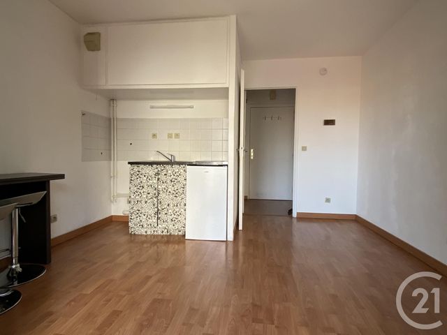 Appartement Studio &agrave; louer - 1 pi&egrave;ce - 17,59 m2 - Metz - 57 - LORRAINE