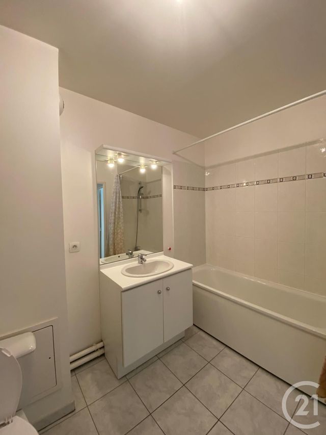 Appartement F3 &agrave; louer - 3 pi&egrave;ces - 64,79 m2 - Rouen - 76 - HAUTE-NORMANDIE