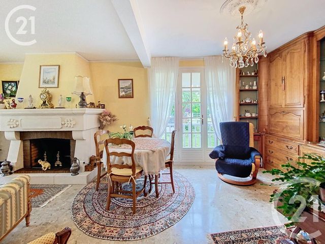 Maison à vendre - 6 pièces - 152,46 m2 - St Martin De Boscherville - 76 - HAUTE-NORMANDIE