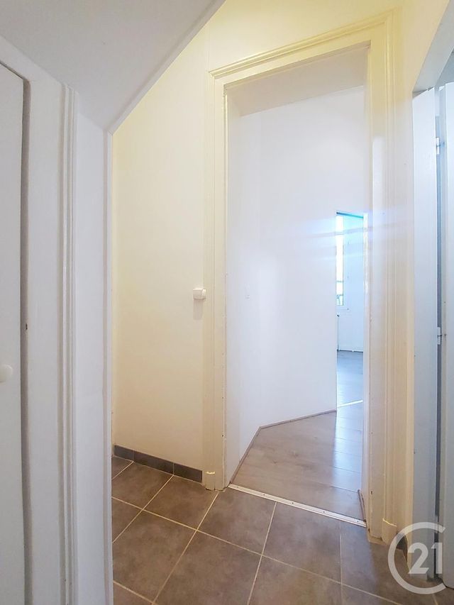 Appartement &agrave; louer - 2 pi&egrave;ces - 31,95 m2 - Rouen - 76 - HAUTE-NORMANDIE