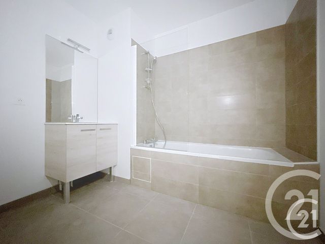 Appartement F3 &agrave; louer - 3 pi&egrave;ces - 61,56 m2 - Rouen - 76 - HAUTE-NORMANDIE