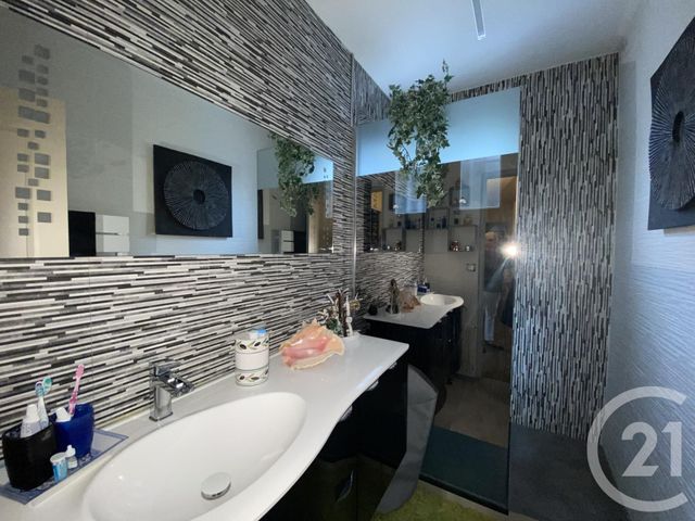 Appartement F4 &agrave; vendre - 4 pi&egrave;ces - 84,96 m2 - Le Mesnil Esnard - 76 - HAUTE-NORMANDIE