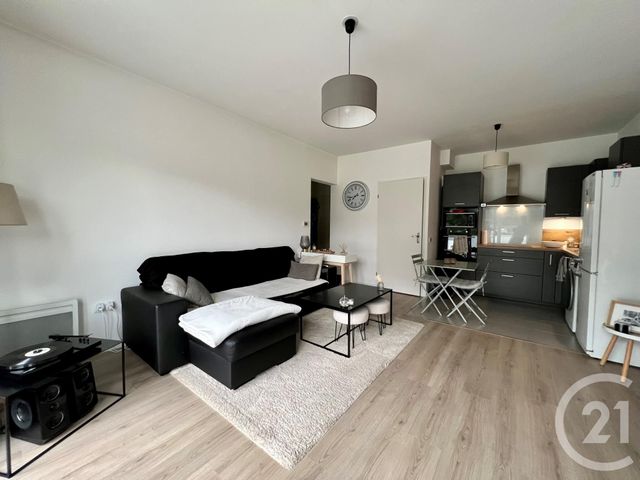 Appartement F3 &agrave; louer - 3 pi&egrave;ces - 61 m2 - Le Houlme - 76 - HAUTE-NORMANDIE
