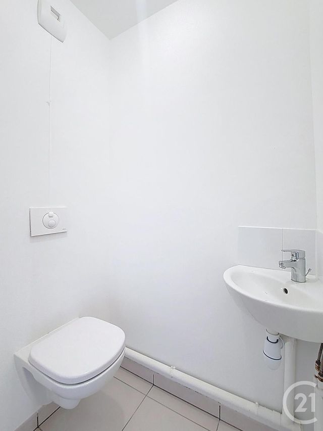 Appartement F4 &agrave; louer - 4 pi&egrave;ces - 80,30 m2 - Rouen - 76 - HAUTE-NORMANDIE