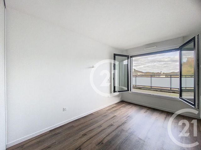 Appartement T4 &agrave; louer - 4 pi&egrave;ces - 102,24 m2 - Rouen - 76 - HAUTE-NORMANDIE