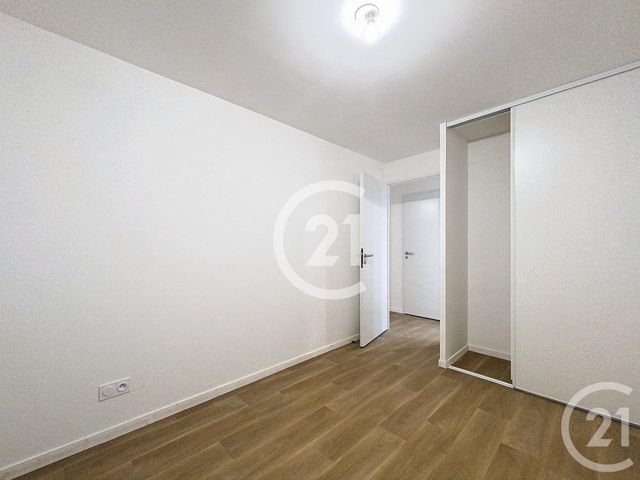 Maison &agrave; louer - 4 pi&egrave;ces - 88,18 m2 - Grand Couronne - 76 - HAUTE-NORMANDIE