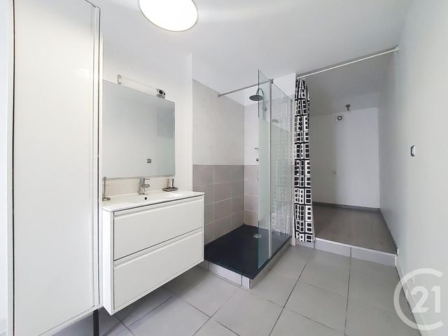 Appartement &agrave; louer - 2 pi&egrave;ces - 42,17 m2 - Bois Guillaume - 76 - HAUTE-NORMANDIE