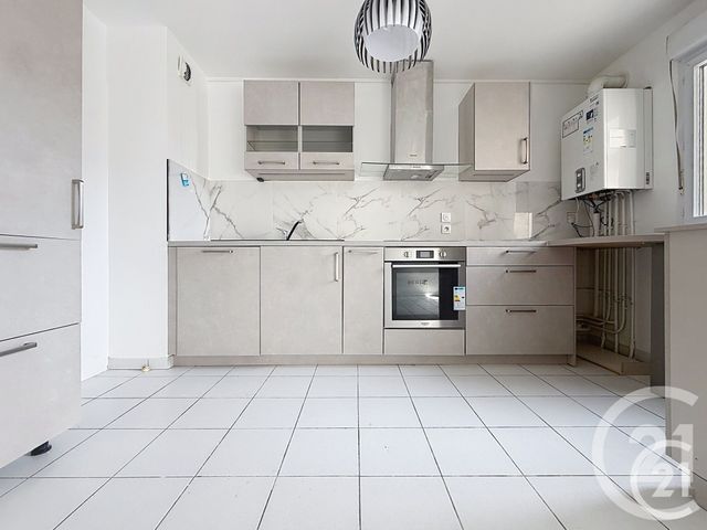 Appartement F4 &agrave; louer - 4 pi&egrave;ces - 76,10 m2 - Rouen - 76 - HAUTE-NORMANDIE