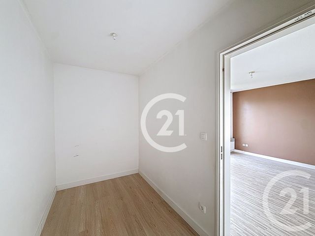 Appartement F4 &agrave; louer - 4 pi&egrave;ces - 109,75 m2 - Franqueville St Pierre - 76 - HAUTE-NORMANDIE