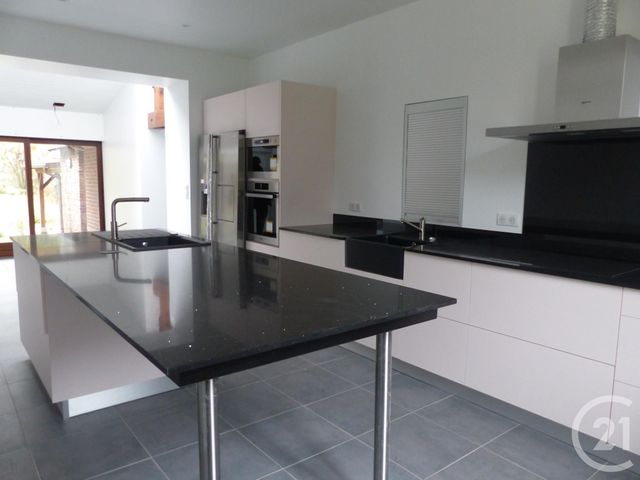 Maison &agrave; louer - 8 pi&egrave;ces - 197,80 m2 - Rouen - 76 - HAUTE-NORMANDIE