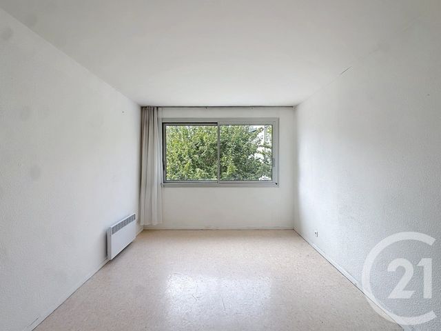 Prix immobilier MONT ST AIGNAN - Photo d’un appartement vendu
