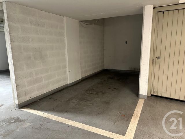 Parking à louer - 12 m2 - Paris - 75012 - ILE-DE-FRANCE