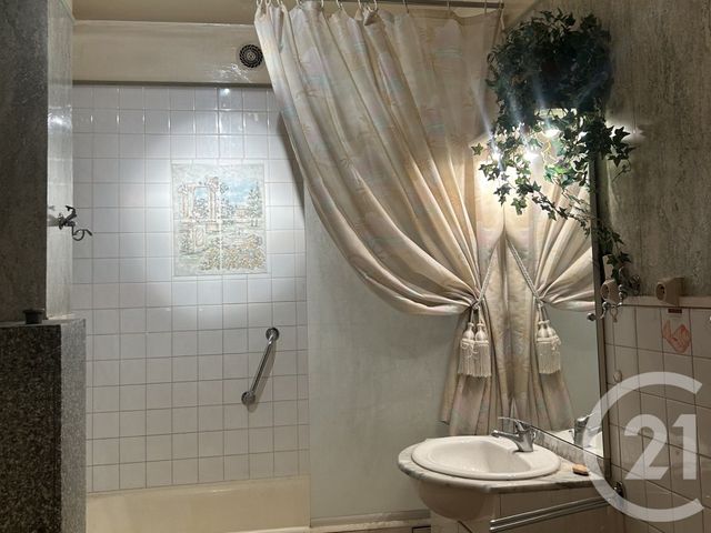 Appartement &agrave; louer - 2 pi&egrave;ces - 42,76 m2 - Paris - 75012 - ILE-DE-FRANCE