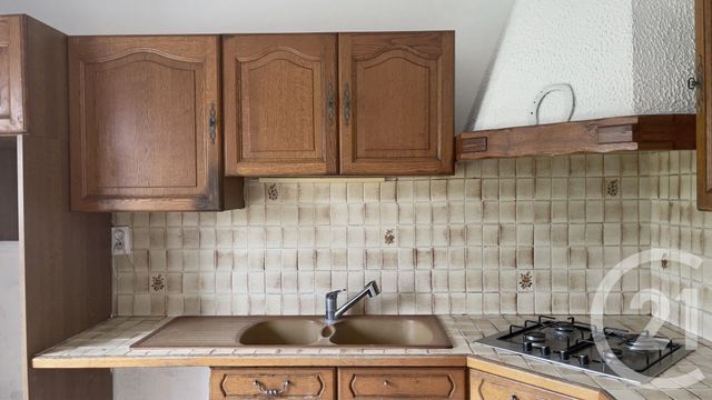 Maison &agrave; louer - 4 pi&egrave;ces - 100 m2 - Trelissac - 24 - AQUITAINE