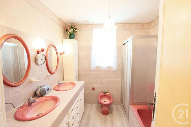 Maison &agrave; vendre - 7 pi&egrave;ces - 183,23 m2 - Lacropte - 24 - AQUITAINE