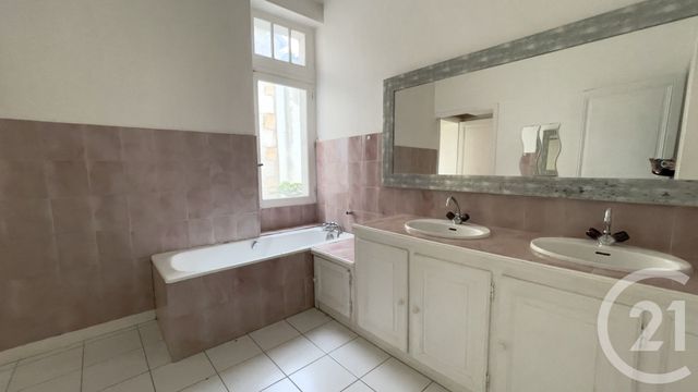 Maison &agrave; louer - 5 pi&egrave;ces - 168 m2 - Perigueux - 24 - AQUITAINE