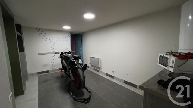 Local commercial à louer - 220.0 m2 - 24 - Dordogne