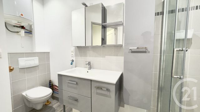 Appartement F2 &agrave; louer - 2 pi&egrave;ces - 51,71 m2 - Perigueux - 24 - AQUITAINE