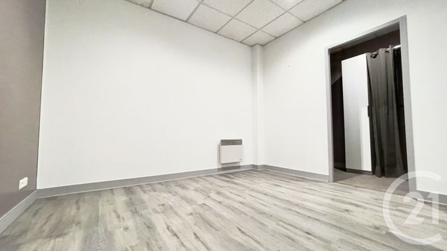 Appartement F2 &agrave; louer - 2 pi&egrave;ces - 51,71 m2 - Perigueux - 24 - AQUITAINE